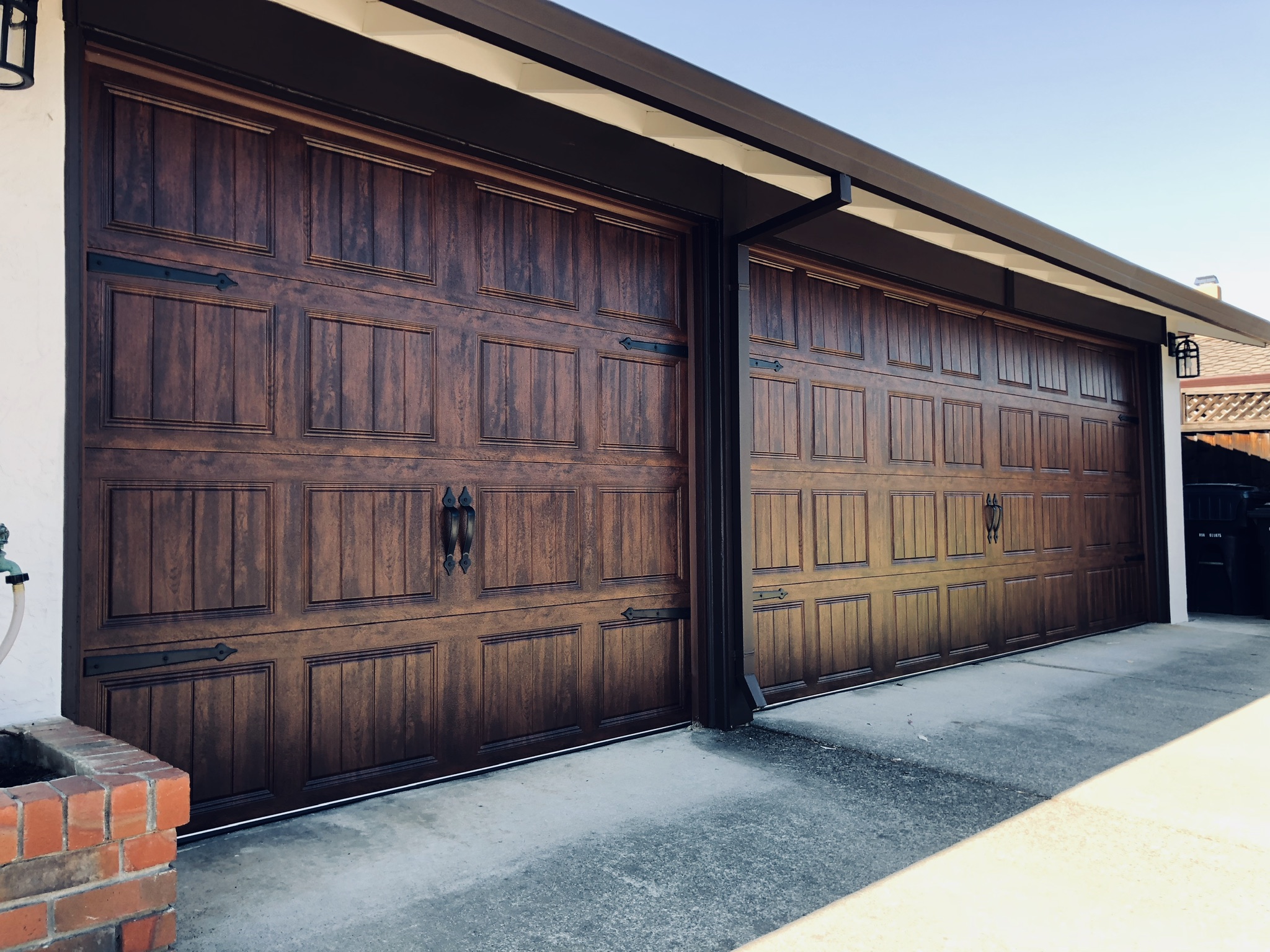 Carriage Style Garage Door | Livermore CA | 925-557-5337