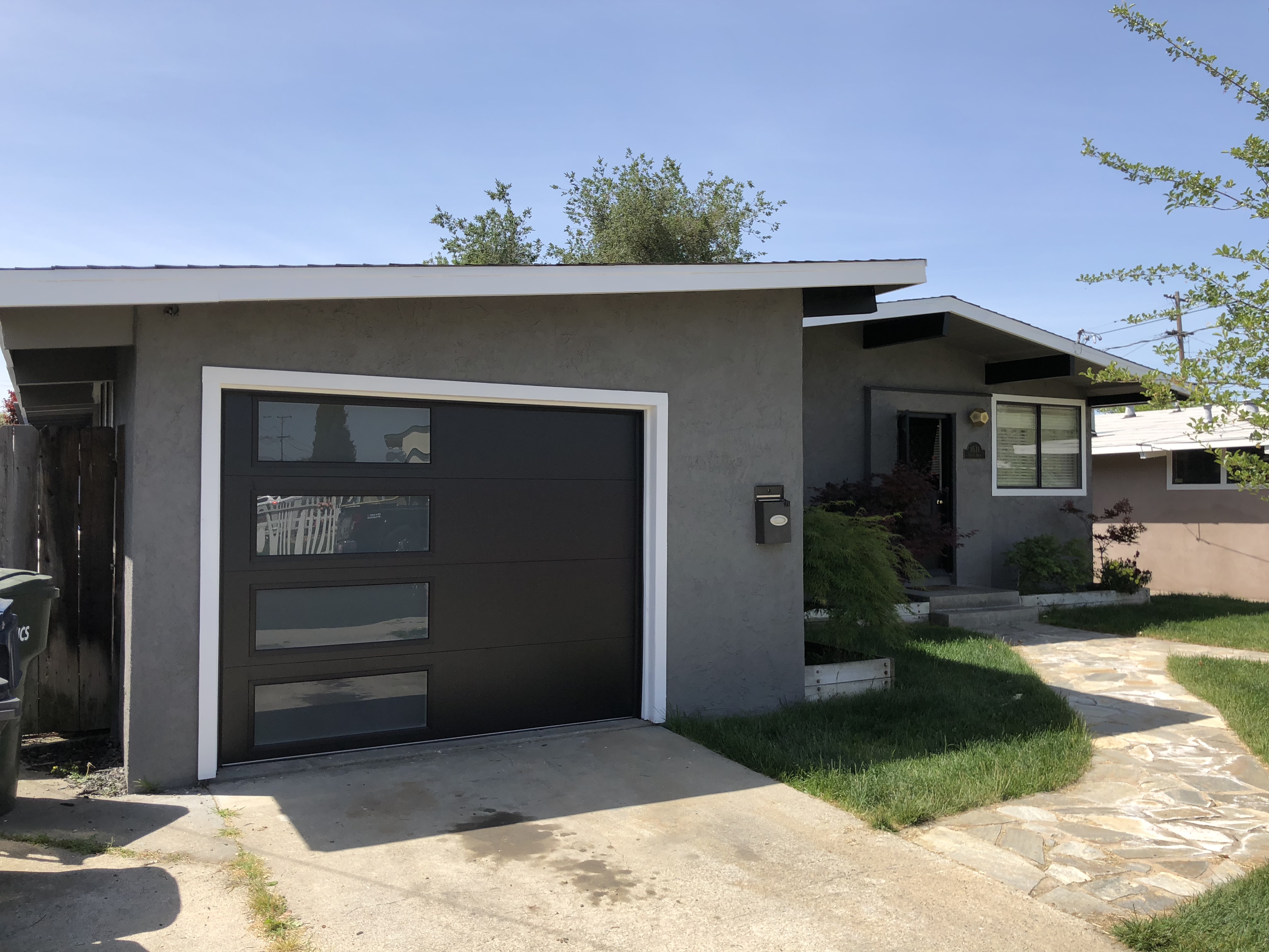 Modern Garage Door | Livermore CA | 925-557-5337